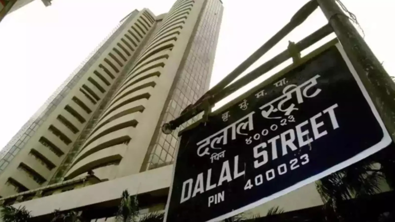 दलाल स्ट्रीट वीक अहेड: FII मूड, NTPC ग्रीन IPO समेत इन फैक्टर्स से तय होगी बाजार की चाल